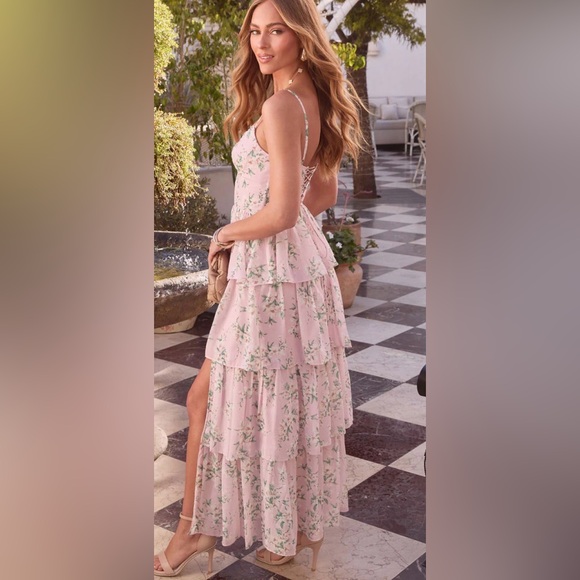 🌷NWT Vici Shelby Sweetheart Tiered Maxi Dress🌷 - Picture 2 of 7